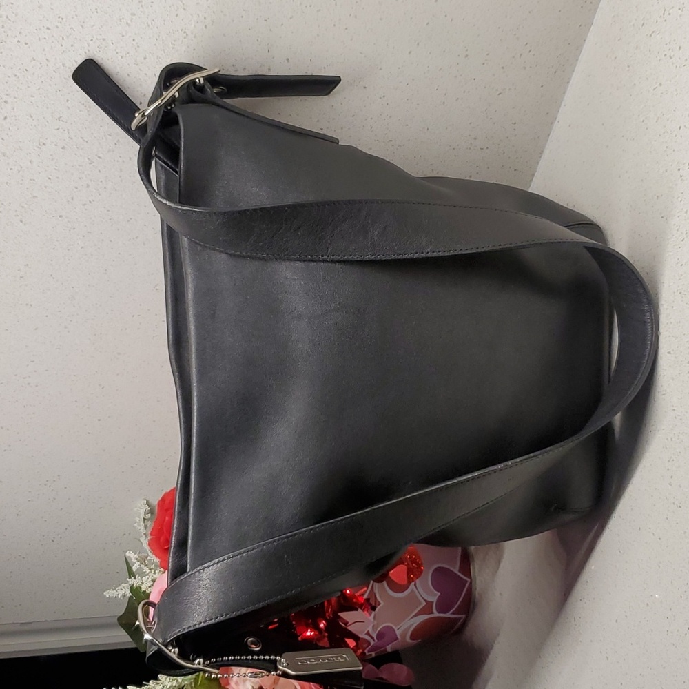 Vintage COACH soft leather bucket shoulder bag